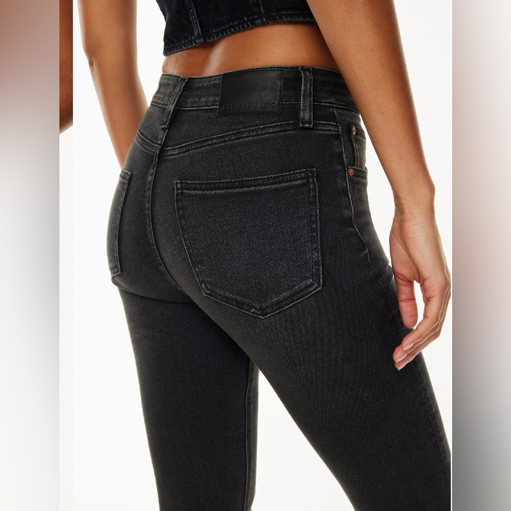 Aritzia Denim Forum The '90s Lexi Lo-rise Bootcut Denim Jeans 28 - Picture 9 of 12